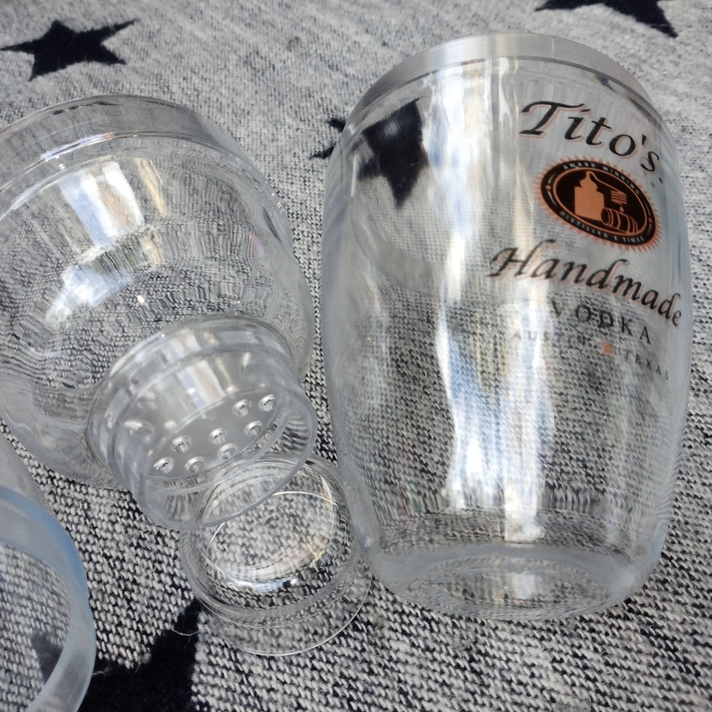 TWO Fineline Quenchers 7 oz. Clear Plastic Cocktail Shakers NWOT - Picture 6 of 11